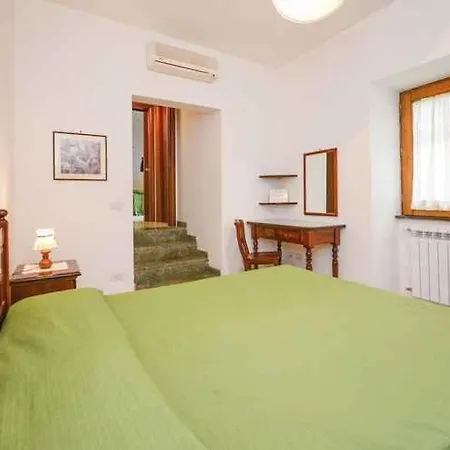 1 Apartment